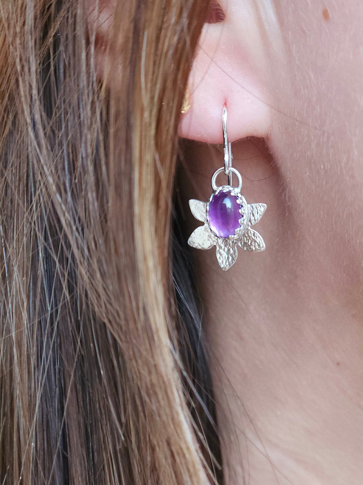 Amethyst hammered flower dangle earrings