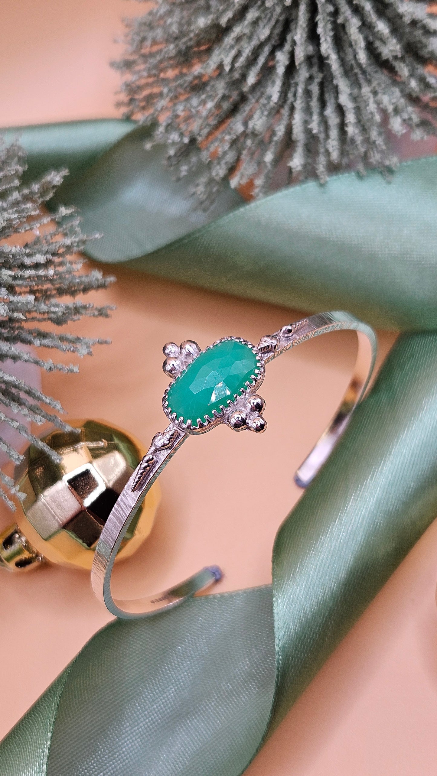 Chrysoprase seashell cuff bangle
