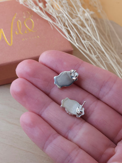 White Agate stud earrings