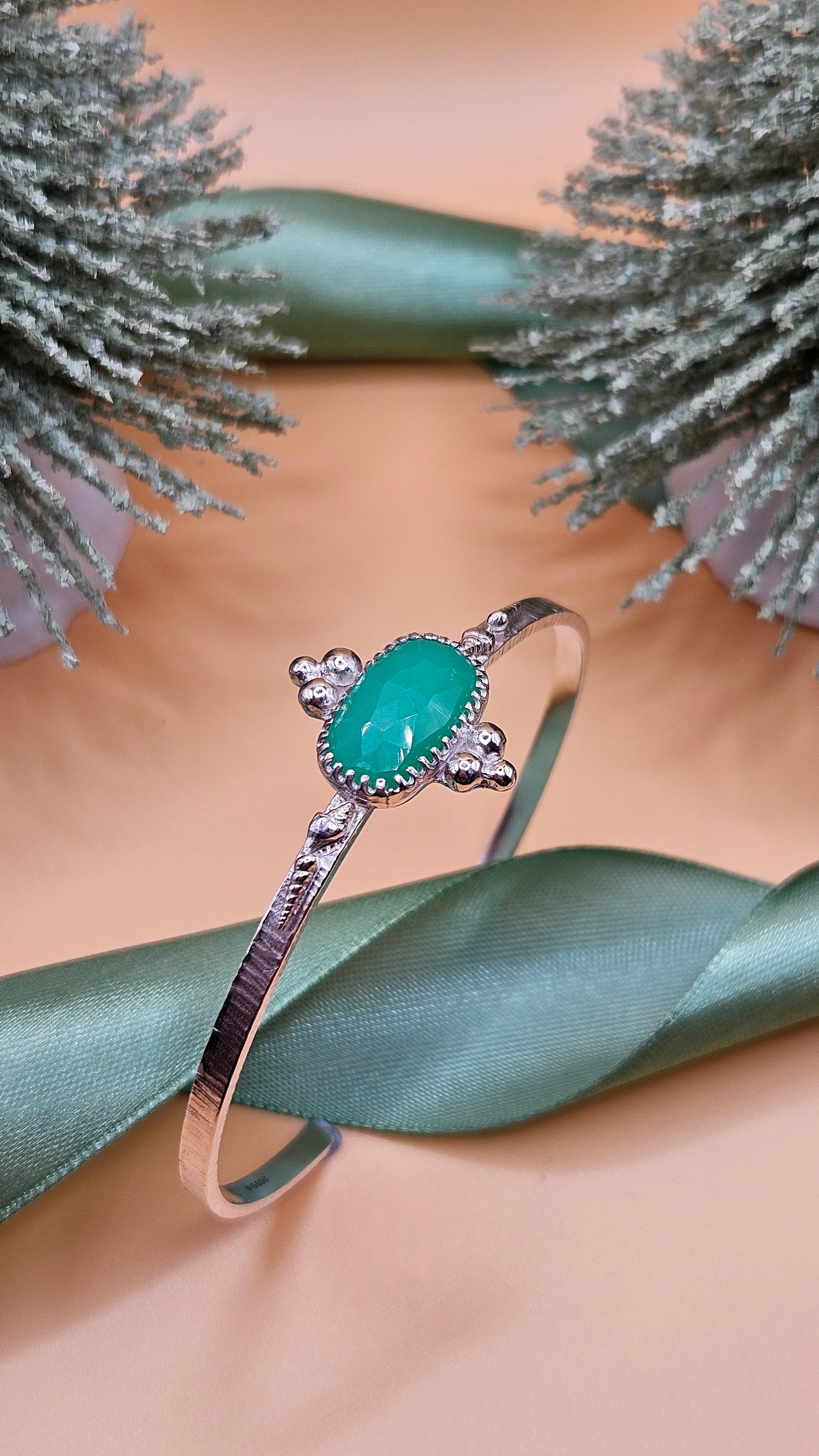 Chrysoprase seashell cuff bangle