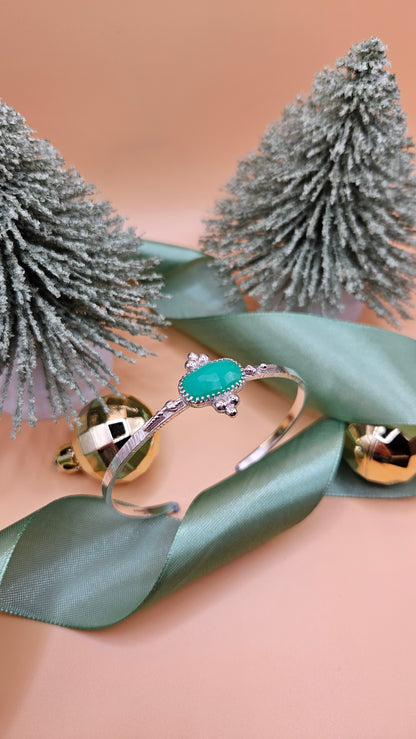 Chrysoprase seashell cuff bangle