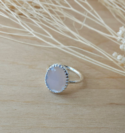 Chalcedony flower ring - Size N