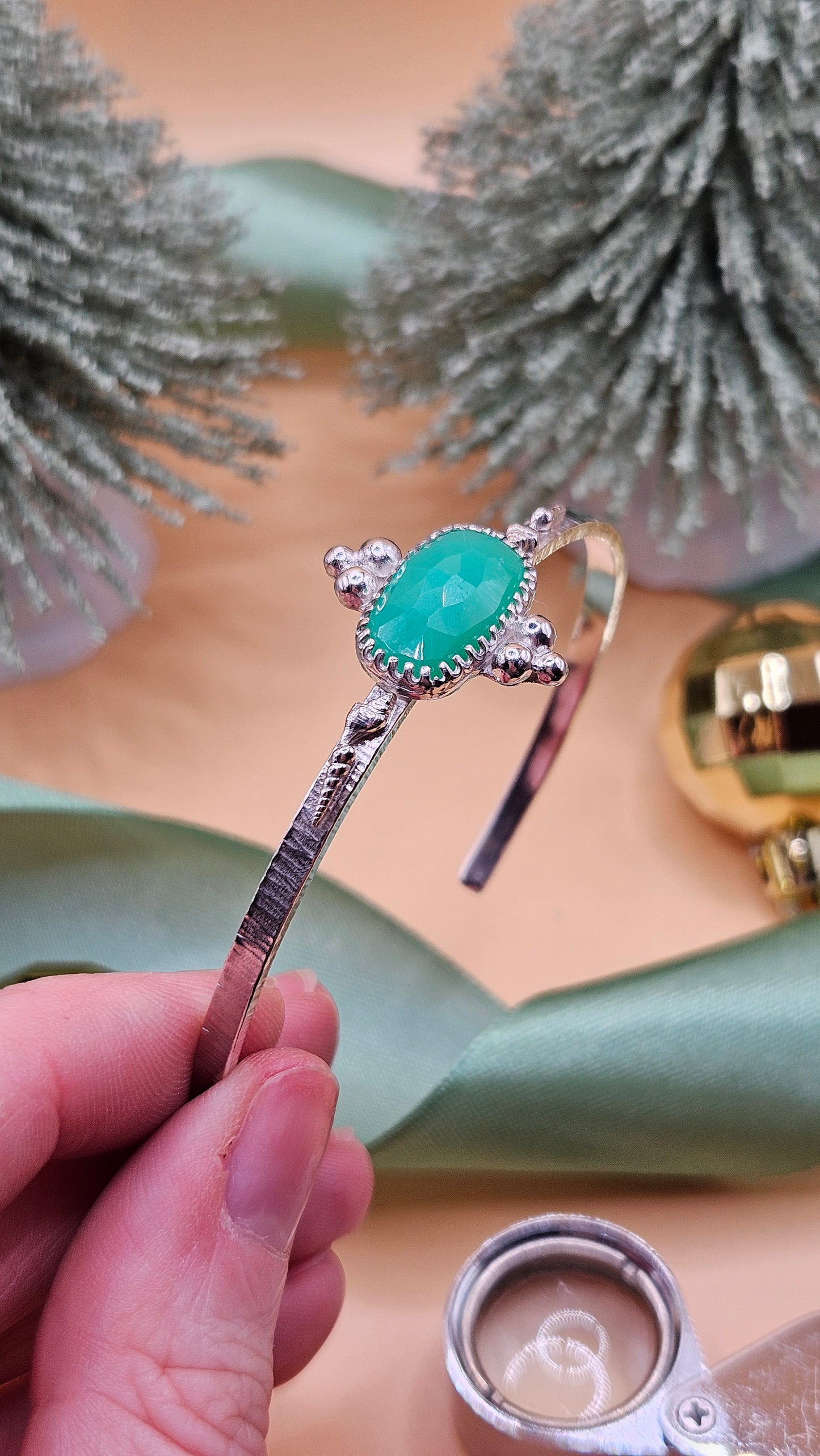 Chrysoprase seashell cuff bangle