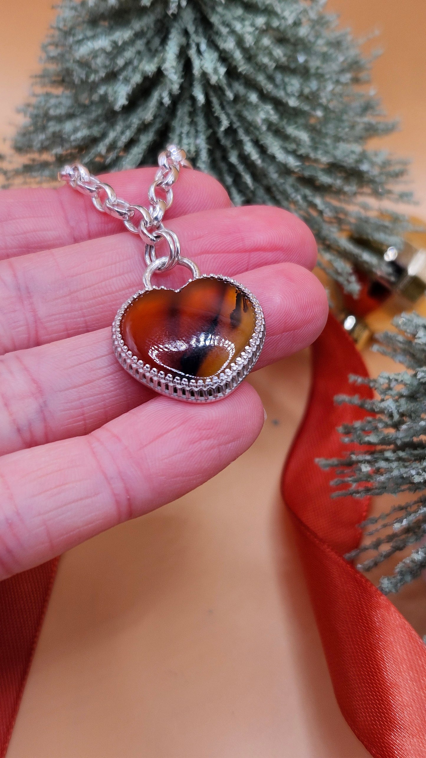 Montana Agate heart choker necklace