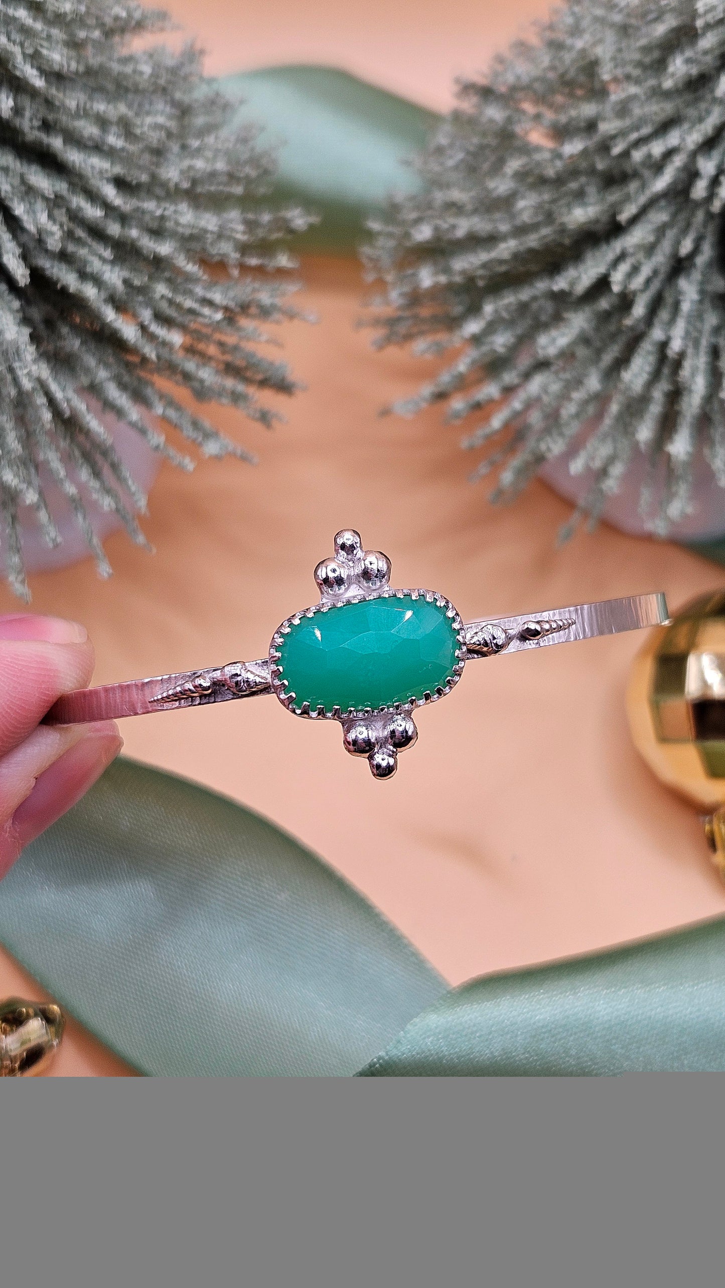 Chrysoprase seashell cuff bangle