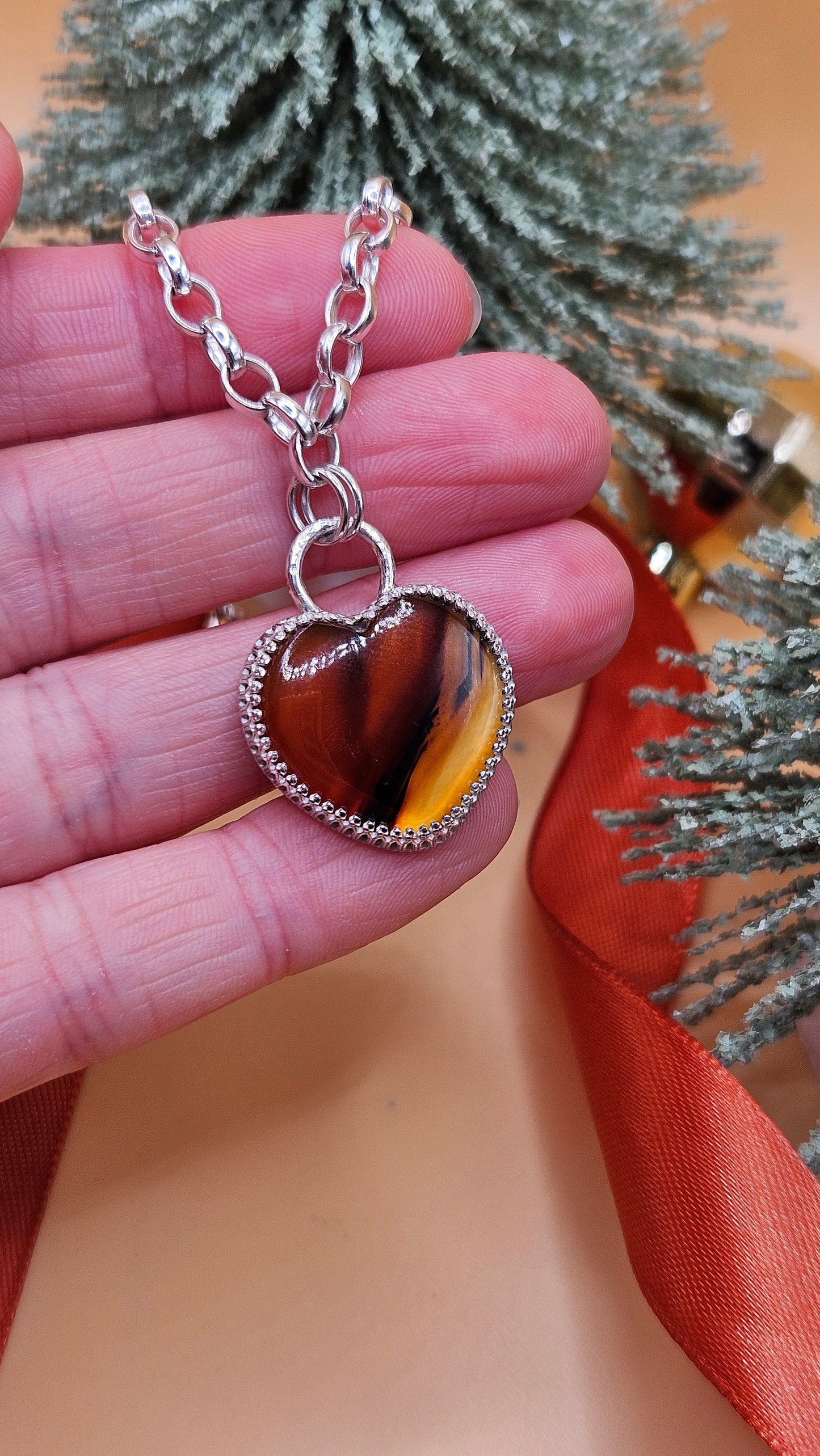 Montana Agate heart choker necklace