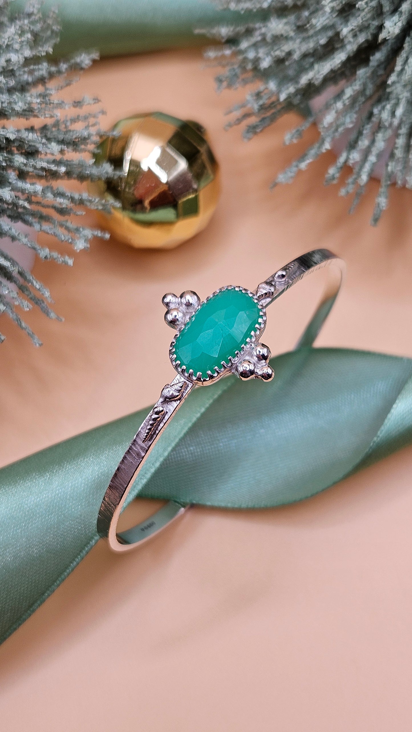 Chrysoprase seashell cuff bangle